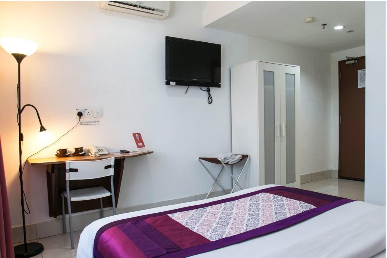 Oyo 180 V Hotel Kuala Lumpur Esterno foto